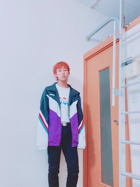 肘からマヨネーズさんのコーディネート