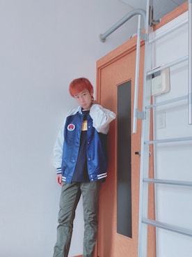 肘からマヨネーズさんのコーディネート