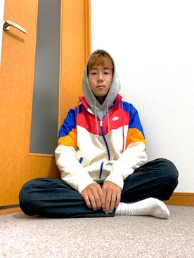 肘からマヨネーズさんのコーディネート