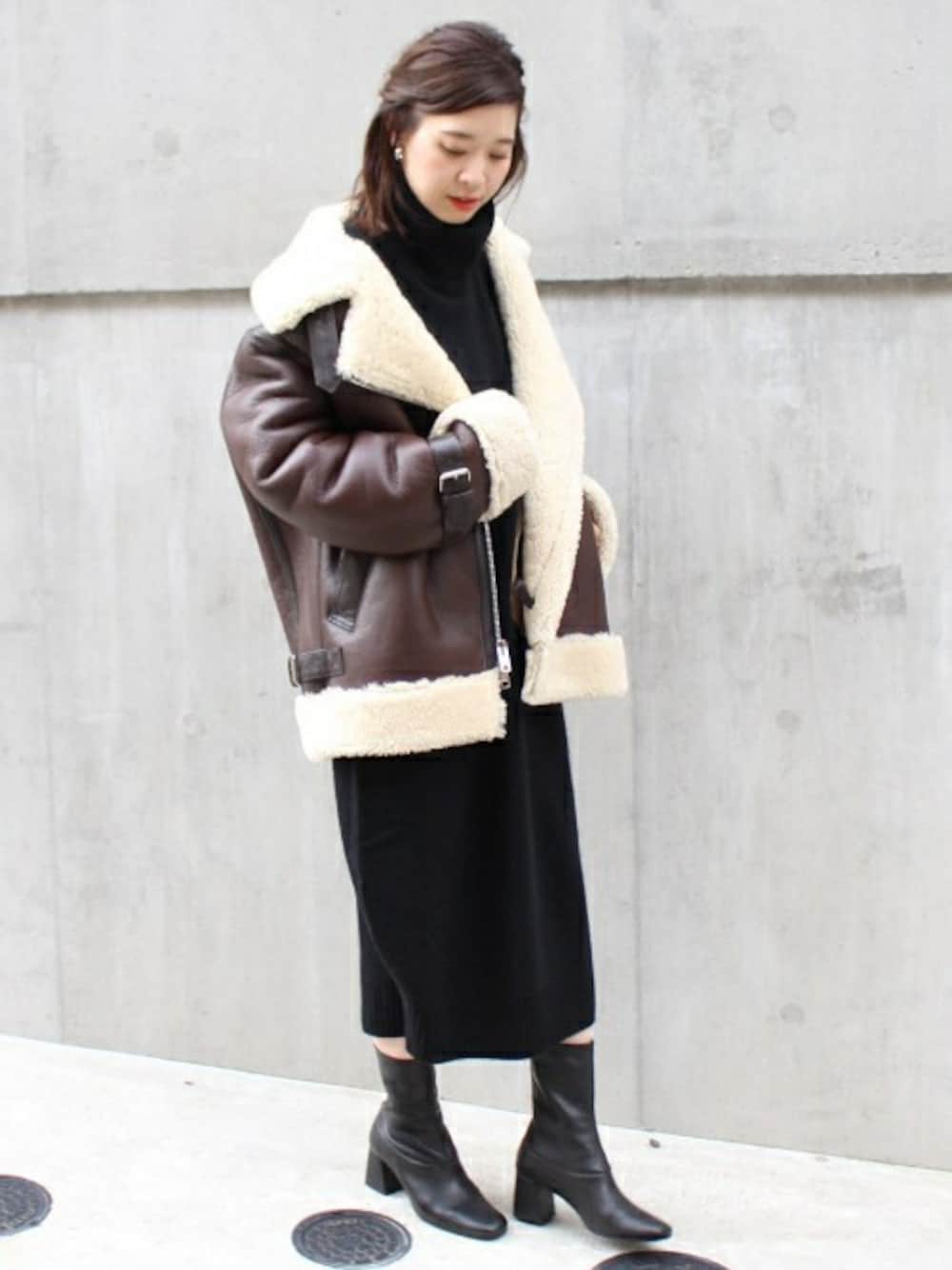 「ジャケット、ボア、SCHOTT、journal standard、冬のコーデ」｜「schottの【SCHOTT/ショット】×JS　別注B3ジャケット◆（ムートンコート、ブラウン系）」を使った、akiさん（レディース・158cm）の秋コーディネートの1枚目の写真