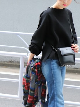 「Johnstons of Elgin（ジョンストンズオブエルガン）のアイテム」を使った、akiさん（レディース・158cm）の夏コーディネート