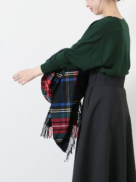 「Johnstons of Elgin（ジョンストンズオブエルガン）のアイテム」を使った、akiさん（レディース・158cm）の秋コーディネート