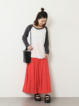 「PIENI（ピエニ）のアイテム」を使った、akiさん（レディース・158cm）の春コーディネート