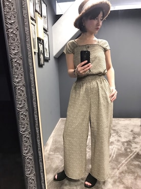 「Marc by Marc Jacobs（マークバイマークジェイコブス）のアイテム（腕時計）」を使った、MiZUKiさん（レディース・162cm）の春コーディネート