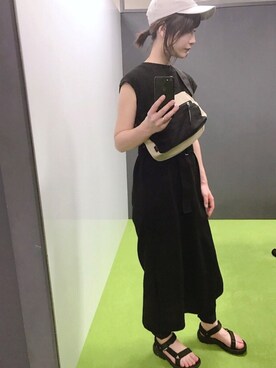 「natural couture（ナチュラルクチュール）のDカンベルト付きワッフルTワンピ（ワンピース）」を使った、MiZUKiさん（レディース・162cm）の夏コーディネート