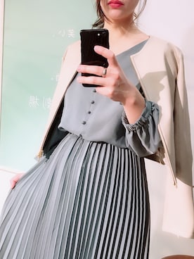 「プリーツ」｜「アイテム（ノーカラージャケット）」を使った、MiZUKiさん（レディース・160cm）の春コーディネート