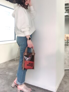 「MARC JACOBS（マークジェイコブス）のアイテム（腕時計）」を使った、MiZUKiさん（レディース・160cm）の春コーディネート