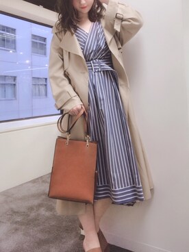 「ストライプワンピース」｜「アイテム（トレンチコート）」を使った、MiZUKiさん（レディース・160cm）の春コーディネート