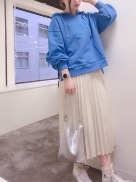 「MARC JACOBS（マークジェイコブス）のアイテム（腕時計）」を使った、MiZUKiさん（レディース・160cm）の春コーディネート
