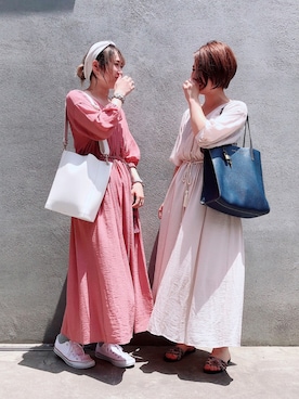 「MARC JACOBS（マークジェイコブス）のアイテム（トートバッグ）」を使った、MiZUKiさん（レディース・162cm）の夏コーディネート
