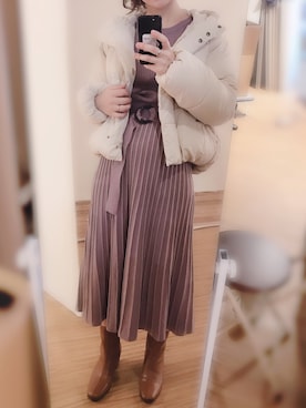 「natural couture（ナチュラルクチュール）の配色ニットプリーツワンピース（ワンピース）」を使った、MiZUKiさん（レディース・162cm）の秋コーディネート
