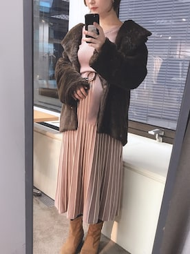 「natural couture（ナチュラルクチュール）の配色ニットプリーツワンピース（ワンピース）」を使った、MiZUKiさん（レディース・162cm）の秋コーディネート