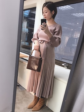 「natural couture（ナチュラルクチュール）の配色ニットプリーツワンピース（ワンピース）」を使った、MiZUKiさん（レディース・162cm）の秋コーディネート