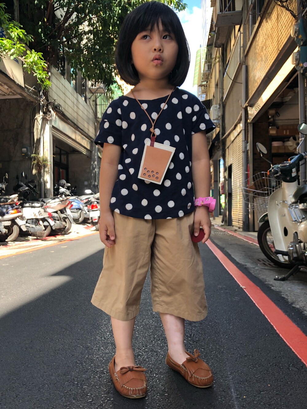 「MUJI Laboのアイテム（トップス、ブルー系）」を使った、Iris Linさん（キッズ・100cm）の夏コーディネートの1枚目の写真