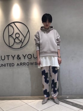 「ARRUM（アールム）のアイテム（サンダル）」を使った、古園 なつきさん（レディース・163cm）の冬コーディネート