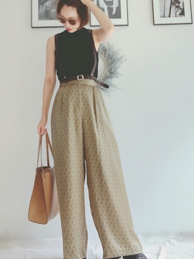 「muller of yoshiokubo（ミュラーオブヨシオクボ）のアイテム（その他パンツ）」を使った、TOMOMIさん（レディース・168cm）の夏コーディネート