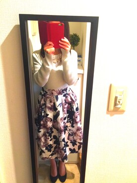 nakamuさんの「フラワーモチーフタックフレアスカート」を使ったコーディネート