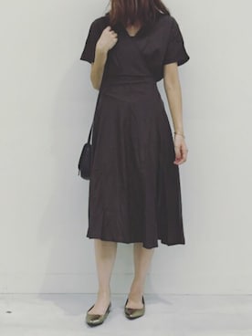 「アイテム（ゴールド系）」を使った、ikuさん（レディース・161cm）の夏コーディネート