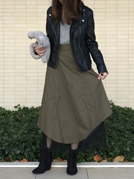 「アシンメトリー」｜「アイテム（ライダースジャケット）」を使った、ikuさん（レディース・161cm）の秋コーディネート