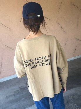 「バックロゴ」｜「アイテム（アクセサリー）」を使った、ikuさん（レディース・161cm）の秋コーディネート