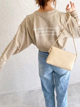 「バックロゴ」｜「アイテム（デニムパンツ）」を使った、ikuさん（レディース・161cm）の春コーディネート