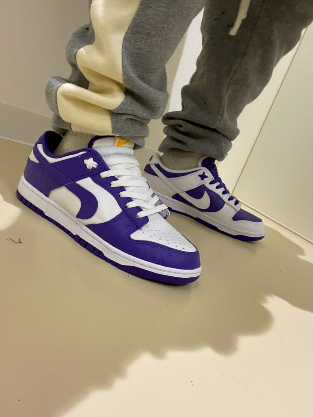 「NIKE、dunk、裏ダンク、DUNK madeyoulook、madeyoulook、ESSENTIALS」｜「NIKEのアイテム（スニーカー、パープル系）」を使った、D     ．SNKSさん（メンズ・171cm）の春コーディネートの1枚目の写真