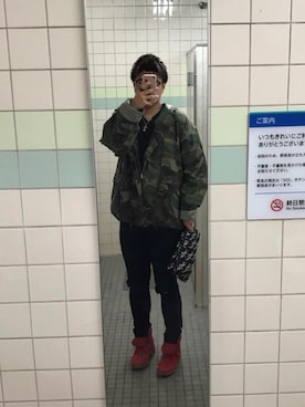 「カモ柄」｜「アイテム（アクセサリー）」を使った、ひっぽちょっぱーさん（メンズ・176cm）の冬コーディネート