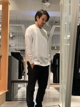 「STUDIOUS（ステュディオス）の【ATTACHMENT】EX. 60/2//ギザシルキー天竺クルーネックロングスリーブ/AJ03-270（Tシャツ/カットソー、ホワイト系）」を使った、Ryuto Kitaさん（メンズ・170cm）の秋コーディネート