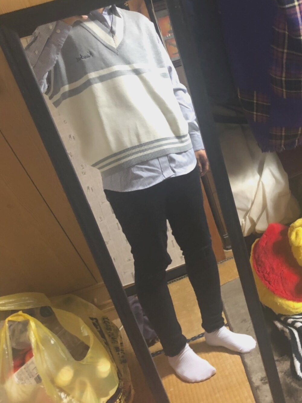 「韓国好きな人と繋がりたい、BTS」｜「WEGOのアイテム（ニット/セーター、グレー系）」を使った、ちーちゃんさん（メンズ・175cm）の春コーディネートの1枚目の写真