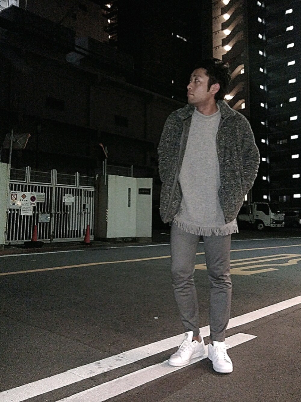 「もこもこ、グレー、ワントーンコーデ、ニット、UNIQLO、シンプル、休日スタイル、カジュアル、フリース、GU」｜「RYUのアイテム（ニット/セーター、グレー系）」を使った、KAZU-KUNさん（メンズ・180cm）の秋コーディネートの1枚目の写真