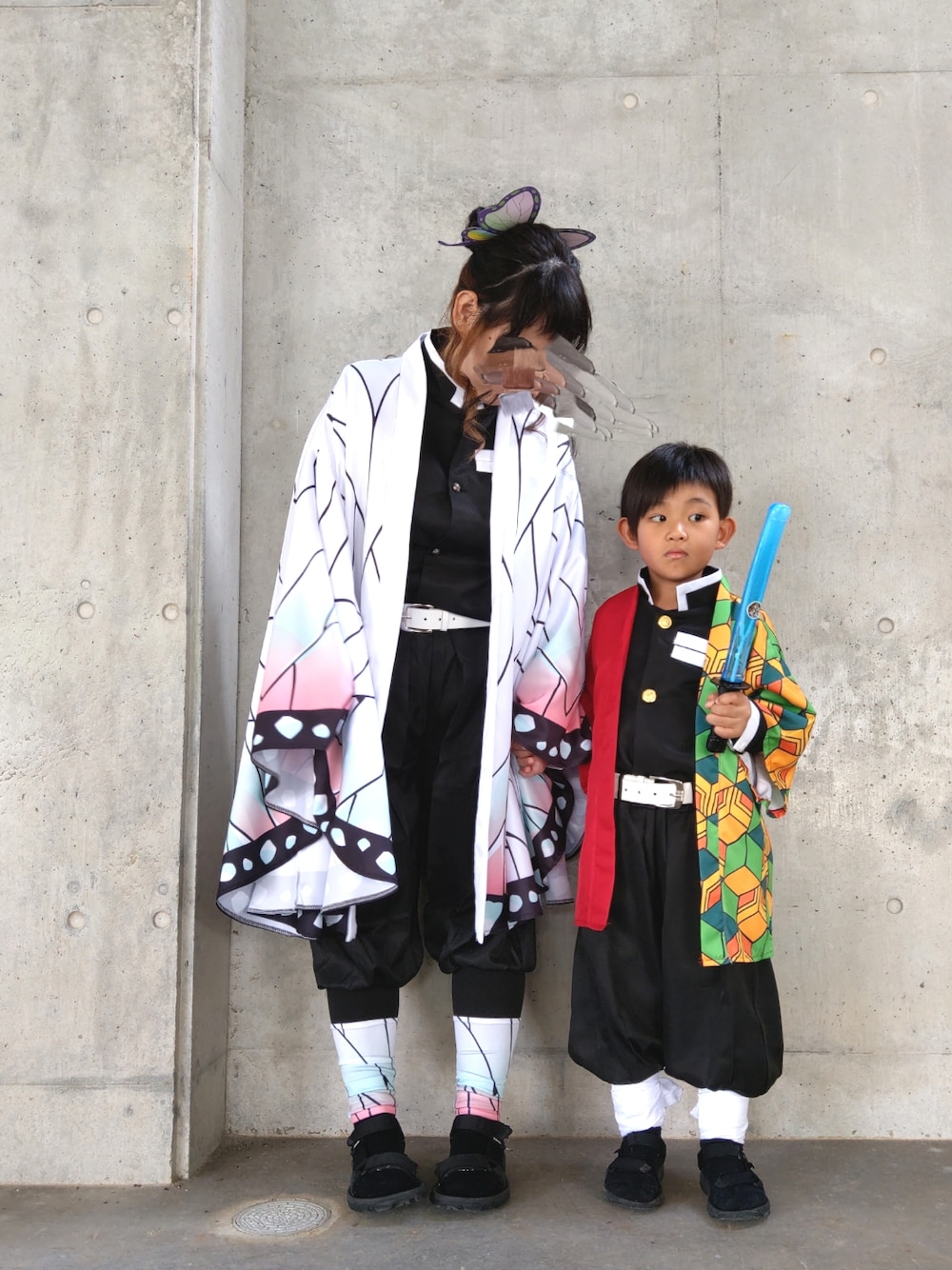 「wearhalloween2020、ハロウィン、コスプレ、仮装、ハロウィンコーデ、halloween、鬼滅の刃、おやこーで。、親子コーデ、ママ＆息子」｜「ぎゆしの好き♥️のアイテム（その他雑貨、その他）」を使った、あお✳さん（キッズ・110cm）の秋コーディネートの1枚目の写真