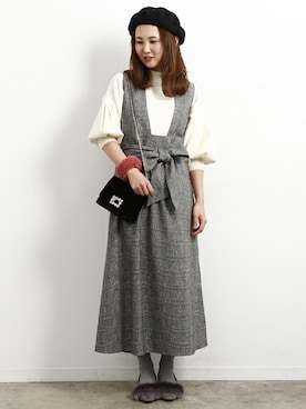 「アイテム（バングル/リストバンド）」を使った、フーコさん（レディース・160cm）の冬コーディネート