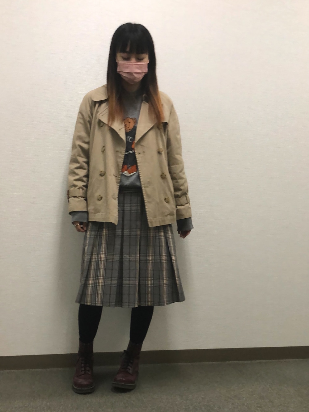 「通勤コーデ、自転車通勤、くまさん」｜「E hyphen world galleryのアイテム（トレンチコート、ベージュ系）」を使った、sojaymさん（レディース・157cm）の冬コーディネートの1枚目の写真