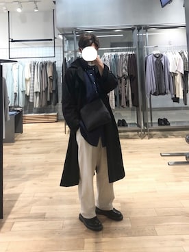 「kutir（クティール）のアイテム（トレンチコート）」を使った、すぎしさん（メンズ・173cm）の春コーディネート