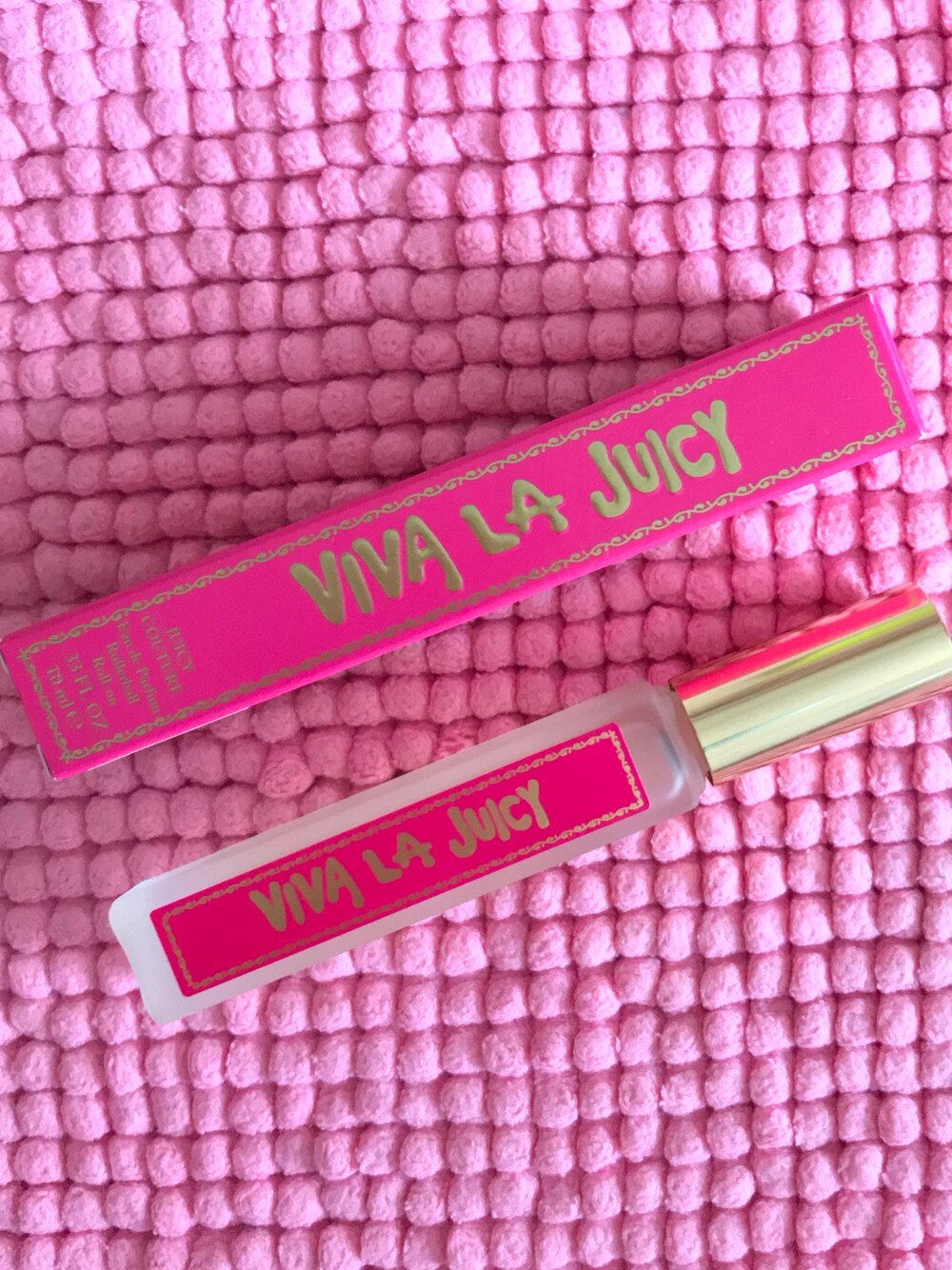 「JUICY COUTURE」｜「JUICY COUTUREのアイテム（香水、ピンク系）」を使った、🇯🇵 瑛士 🇸🇬さん（メンズ・170cm）の春コーディネートの1枚目の写真