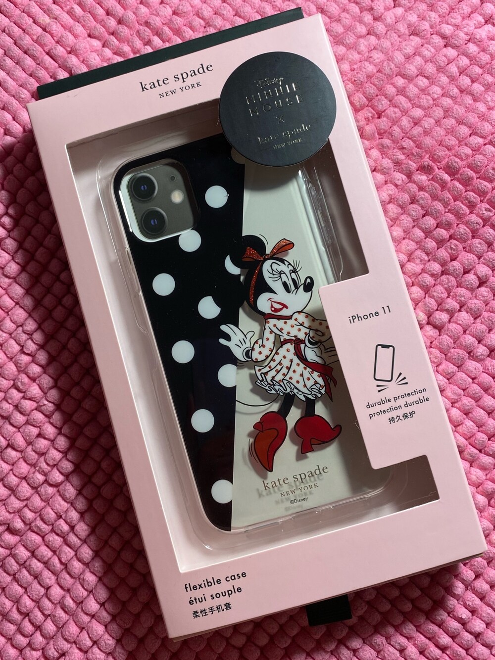「Minnie Mouse」｜「kate spade new yorkのアイテム（スマホケース/カバー、ホワイト系）」を使った、🇯🇵 瑛士 🇸🇬さん（メンズ・170cm）の冬コーディネートの1枚目の写真