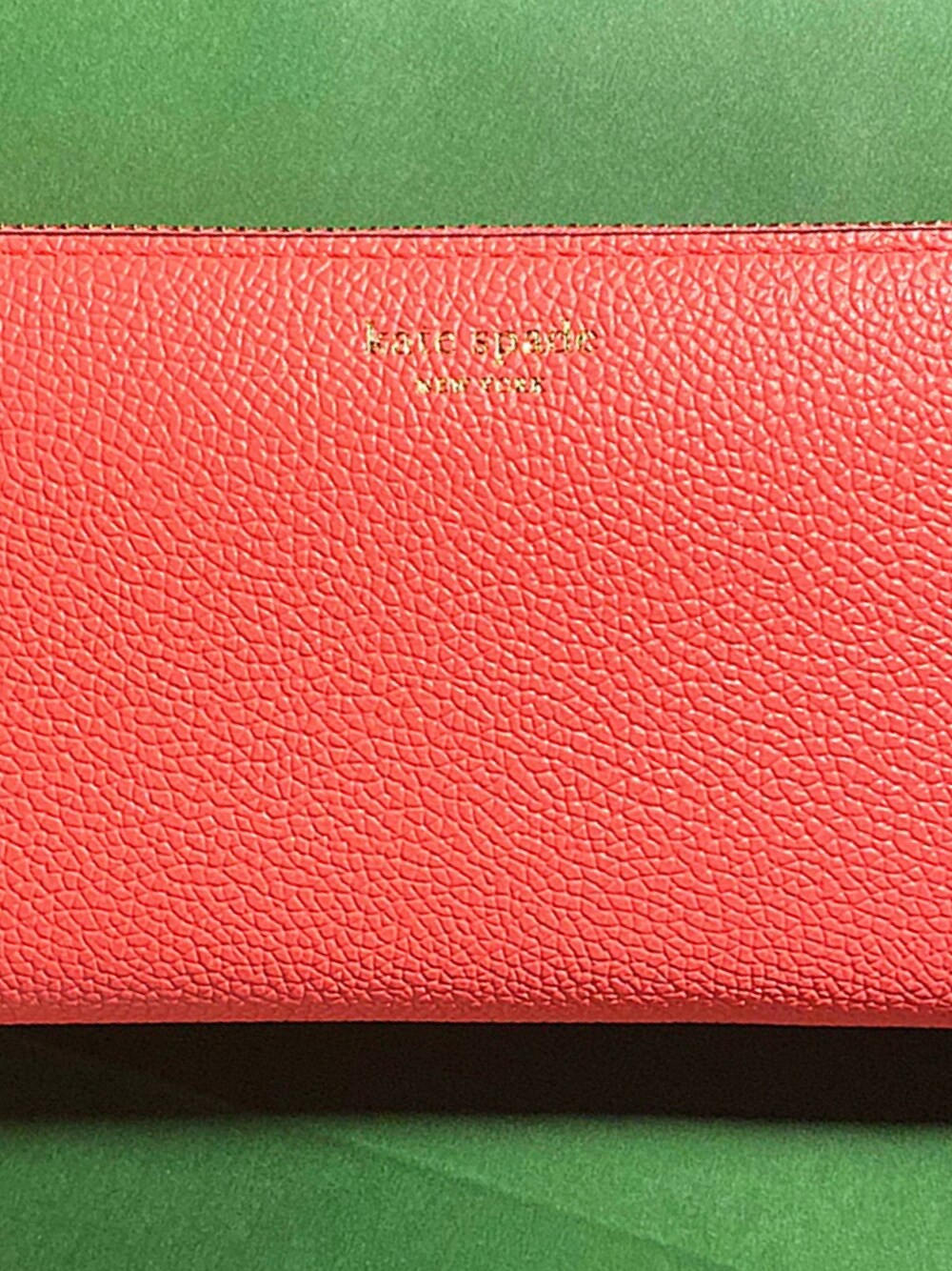 「kate spade new yorkのアイテム（財布、オレンジ系）」を使った、🇯🇵 瑛士 🇸🇬さん（メンズ・170cm）の冬コーディネートの1枚目の写真