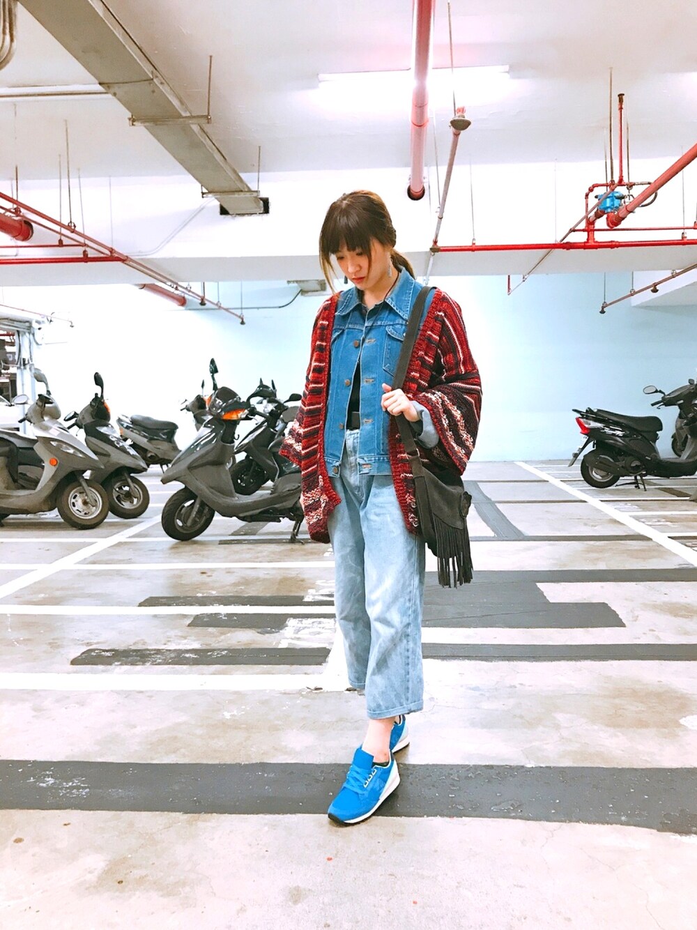 「le coq sportif、park、winter」｜「le coq sportifのアイテム（シューズ、ブルー系）」を使った、erika shihさん（レディース・160cm）の秋コーディネートの1枚目の写真