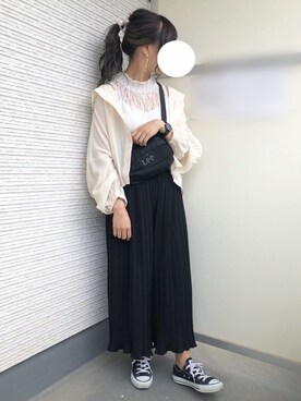 「アイテム（ヘアゴム、ホワイト系）」を使った、きみさん（レディース・155cm）の春コーディネート