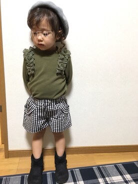 「enchante petit（アンシャンテプティ）のアイテム（Tシャツ/カットソー）」を使った、ぷっぷりんさん（キッズ・90cm）の秋コーディネート