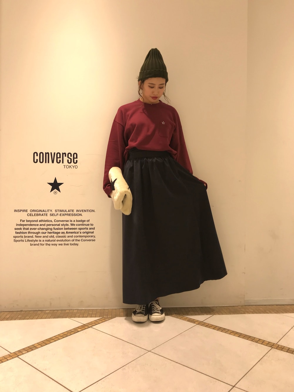 「コンバーストウキョウ、CONVERSE TOKYO、converse、スエット、カジュアル、メンズライク、メンズサイズ」｜「CONVERSE TOKYOのCONVERSE TOKYO/コンバーストウキョウ ニットキャップ（ニットキャップ/ビーニー、グリーン系）」を使った、kuro74さん（レディース・165cm）の秋コーディネートの1枚目の写真