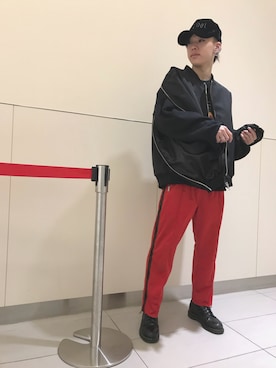 「DANKE SCHON（ダンケシェーン）のアイテム（MA-1）」を使った、クロカワ　リオさん（メンズ・170cm）の冬コーディネート