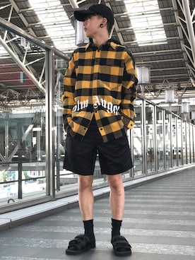 「RIPNDIP（リップンディップ）のアイテム（パンツ）」を使った、クロカワ　リオさん（メンズ・170cm）の夏コーディネート