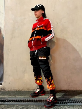 「KaneZ（ケインズ）のアイテム（ショルダーバッグ）」を使った、クロカワ　リオさん（メンズ・170cm）の冬コーディネート