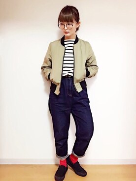 「カーキアウター」｜「アイテム（スリッポン）」を使った、moèさん（レディース・152cm）の春コーディネート