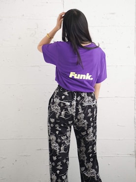 「InstantFunk（インスタントファンク）のアイテム（トップス）」を使った、FIKA.さん（レディース・160cm）の夏コーディネート