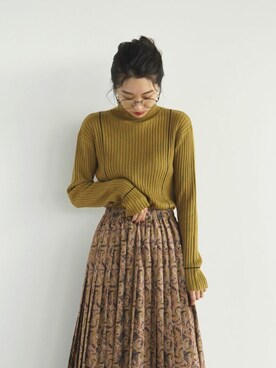 「FIKA（フィカ）のアイテム（スカート）」を使った、FIKA.さん（レディース・161cm）の秋コーディネート