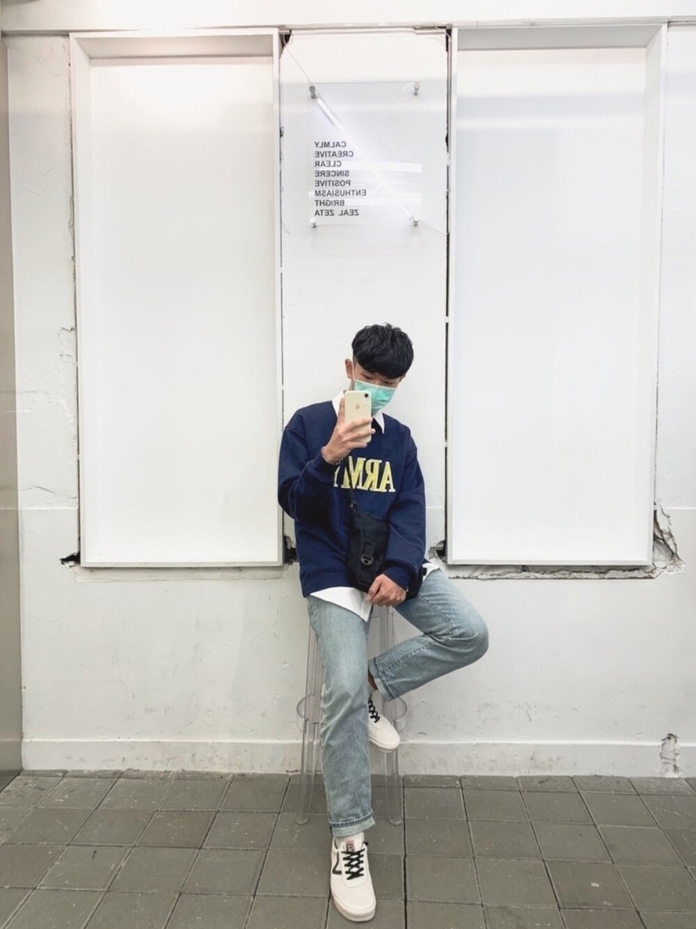 「ootd、男友風、休閒、VANS、韓系、oversize、牛仔褲」｜「Korea moosのアイテム（Tシャツ/カットソー、その他）」を使った、Lin._.45さん（メンズ・173cm）の冬コーディネートの1枚目の写真