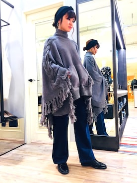 「グレー」｜「アイテム（ポンチョ）」を使った、ZONEさん（レディース・164cm）の秋コーディネート