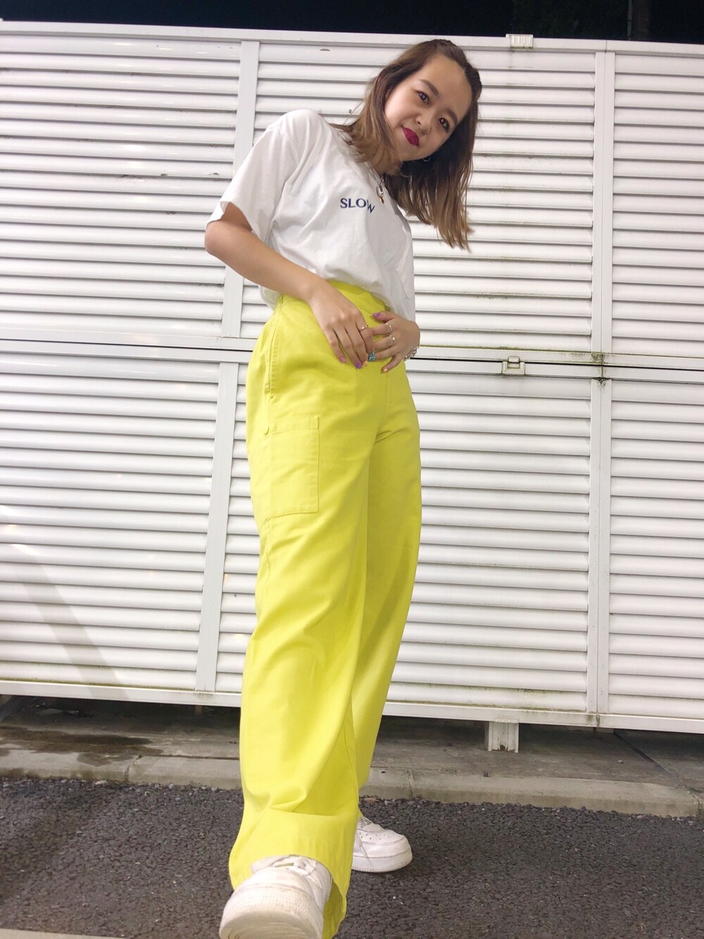 「stussy、stussy women、カラーパンツ、ピスタチオ、ピスタチオグリーン、イエローコーデ、スニーカー女子、AIR FORCE 1、白トップス、コロナに負けない」｜「STUSSYのNoa Washed Work Pant（その他パンツ、グリーン系）」を使った、Mikuさん（レディース・154cm）の夏コーディネートの1枚目の写真